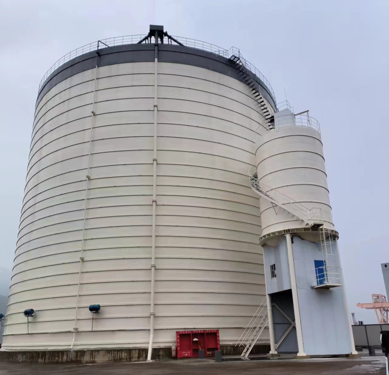 察哈尔右翼前10万吨水泥钢板库